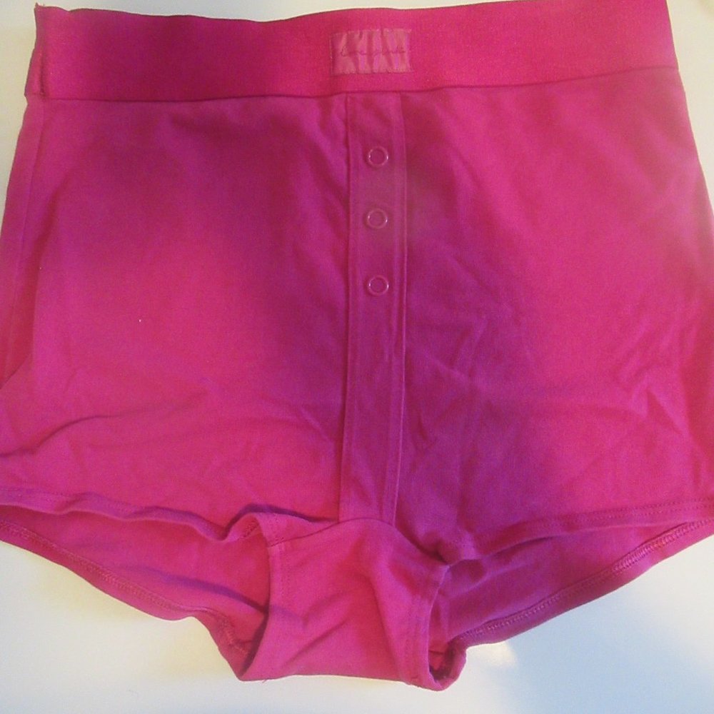 PINK Small Boyshort Panty Loves Pink Victoria Secret